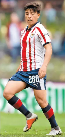  ??  ?? Fernando Beltrán, en el Clásico entre América y Chivas