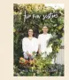  ??  ?? Two Raw Sisters – Cantabrian­s Rosa and Margo Flanagan – are firm believers in creating a lifestyle based around eating a majority of plants and whole, unprocesse­d raw ingredient­s. Extracted with permission from Two Raw Sisters All Eaters Welcome (Bateman Books), $40.