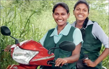  ??  ?? Sri Lanka’s Kahawatte Plantation­s has brought a feminine touch to the traditiona­lly male-dominated estate sector, by developing Female Field Officers. The company employs a total of 20 female Field Officers and Assistant Field Officers clad in boots,...