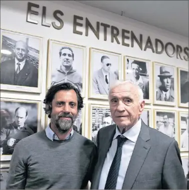  ??  ?? TÉCNICO RÉCORD. Santamaría, que dirigió al Espanyol en 252 partidos, junto a Quique Sánchez Flores.