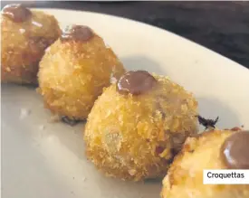  ??  ?? Croquettas