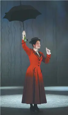  ??  ?? Mary Poppins, selon une production londonienn­e de 2004. – Archives