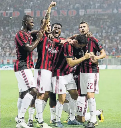  ?? FOTO: AP ?? El Milan, que está disputando las previas de la Europa League acabará clasificán­dose, en buena lógica, para la fase de grupos