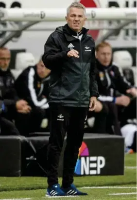  ?? FOTO: OLE MARTIN WOLD, NTB SCANPIX ?? Kåre Ingebrigts­en møter en vegg av mur på Celtic Park i Glasgow.