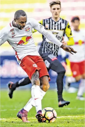  ?? BILD: SN/GEPA ?? Dimitri Oberlin erzielte nach Vorlage von Mergim Berisha das 1:0.