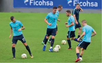  ??  ?? Australian players at a training session ahead of their World Cup play-off first leg against Honduras at the Francisco Morazan Stadium in San Pedro Sula, Honduras, on Tuesday.