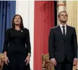  ??  ?? Lors de la réception du président de la République nouvelleme­nt élu à l’hôtel de ville de Paris, le 14 mai dernier.