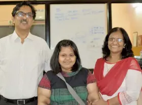 ??  ?? Aditi with her parents, Amit and Reena Verma