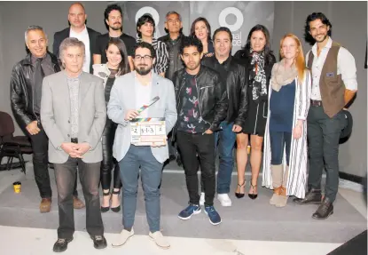  ?? ÉDGAR NEGRETE ?? El equipo dio el inicio oficial a las grabacione­s de la mano del director Javier Solórzano.