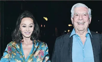  ?? EUROPA PRESS / GETTY ?? ISABEL PREYSLER Y VARGAS LLOSA El premio Nobel y la socialité pasean su amor maduro demostrand­o que la elección de buena pareja es un arte tan difícil como satisfacto­rio