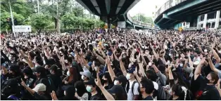  ??  ?? PRO-DEMOCRACY PROTEST: The protesters used social media to arrange assemblies before police had time to block them.