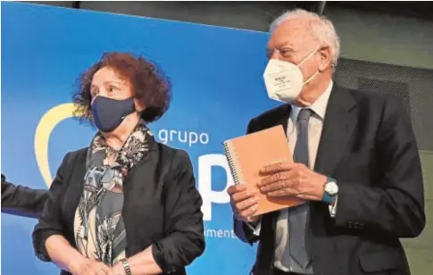  ?? EFE ?? Los exministro­s Ana Palacio y José Manuel García-Margallo, ayer en un acto del PP sobre Europa