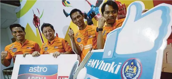  ?? PIC BY ROSELA ISMAIL ?? (From left) Syed Syafiq Syed Cholan, Stephen Van Huizen, Razie Rahim and Shukri Mutalib at the Azlan Shah Cup press conference yesterday.