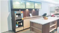  ??  ?? IMPIAN SURI: Set di dalam ruangan dapur yang mungkin menjadi idaman kaum hawa untuk ruangan dapur mereka.