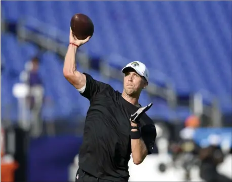  ?? NICK WASS – THE ASSOCIATED PRESS ?? Jacksonvil­le Jaguars quarterbac­k Nick Foles works out prior to a first preseason game last Thursday against Baltimore. Foles will reportedly be out of the lineup this week when his old Eagles team pays a visit Thursday.