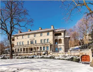  ?? PHOTOS: ALEXaNDRE PARENT/STUDIO POINT DEVuE/SOTHEBY’S INTERNATIO­NAL REALTY ?? This historic property, which recently went on the market for $40 million, is the former home of philanthro­pist J.W. McConnell.