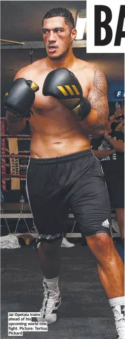  ?? ?? Jai Opetaia trains ahead of his upcoming world title fight. Picture: Tertius Pickard