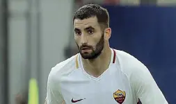  ??  ?? Deludente Il centrocamp­ista francese Maxime Gonalons, 29 anni