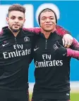  ??  ?? Mbappé también está feliz de regresar a entrenar.