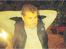  ??  ?? CAPTURA. Víctor Manuel Villegas Castillo, alias el Rojo, fue detenido anoche en la capital guatemalte­ca.