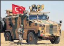  ??  ?? Turci su dovukli desetak tisuća boraca Slobodne sirijske vojske i nekoliko tisuća džihadista sa sjevera Sirije, uz pet tisuća džihadista s područja Idliba, i udarili na Kurde