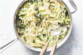  ?? CHRISTOPHE­R TESTANI Food styled by Monica Pierini/The New York Times ?? Skillet broccoli spaghetti. In this recipe from Ali Slagle, pasta and broccoli are cooked together in one pan, letting the broccoli soften and smoosh into a delicious sauce.
