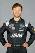  ??  ?? El regiomonta­no formará parte del equipo Stewart-Haas Racing.