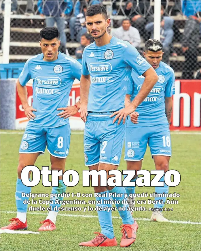  ?? (LA VOZ) ?? No lo pueden creer. Leonardo Sequeira, Rodrigo Erramuspe y Nahuel Luján, como todos los hinchas de Belgrano, no logran entender cómo un equipo de la Primera C los dejó afuera.