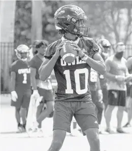  ?? FAU ATHLETICS/COURTESY ?? FAU freshman quarterbac­k Willie Taggart Jr. during fall practices on Tuesday at the Schmidt Family Complex for Academic and Athletic Excellence.