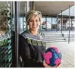  ??  ?? Vom Ballett zum Handball: Katja Kramer vom TSV Dettingen.