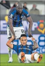  ?? ?? Lukaku y Lautaro Martínez.