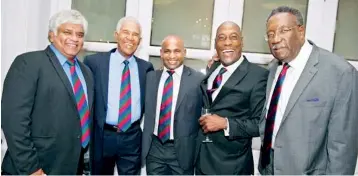 ??  ?? Former Sri Lanka skippers Arjuna Ranatunga (L) and Sanath Jayasuriya (centre) with three former Windies cricket greats -- Sobers, Richards and Lloyd