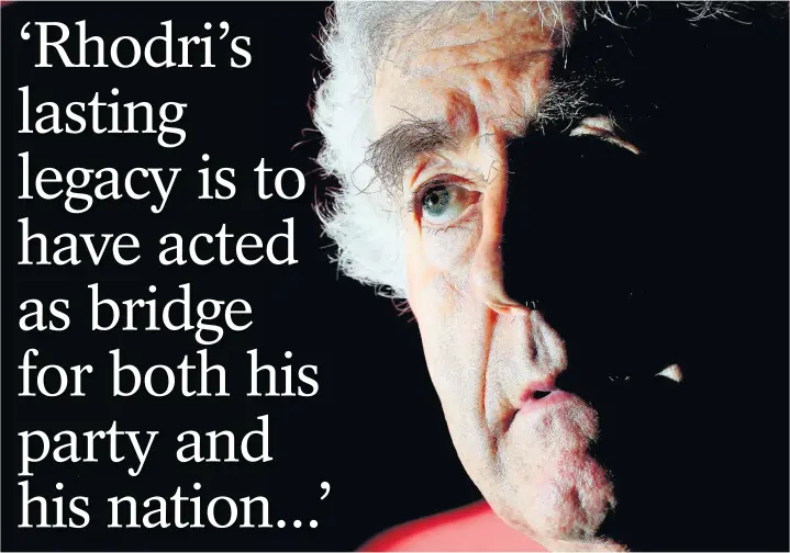  ??  ?? > Rhodri Morgan – ‘people instinctiv­ely warmed to him’