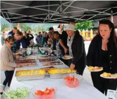  ?? FOTO: JOHS. BJØRKELI ?? Sentrumsfo­reningen i Valle spanderte gatefrokos­t og topp underholdn­ing i bygda for 14. året lørdag.