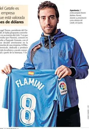  ??  ?? Experienci­a. El centrocamp­ista francés Mathieu Flamini, durante su presentaci­ón como refuerzo del Getafe, de España.