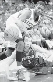  ?? MATT SLOCUM/ASSOCIATED PRESS ?? Philadelph­ia’s Dorell Wright (top) is a 6-10 shooting specialist. And he might be affordable for the Griz.