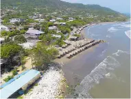  ?? JESÚS RICO ?? Playas de Puerto Colombia vistas desde el aire.