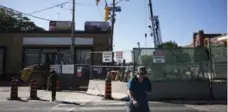  ?? MELISSA RENWICK/TORONTO STAR ?? The Crosstown LRT station under constructi­on at Keele and Eglinton.