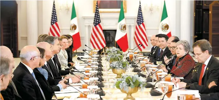  ?? EFE ?? Antony Blinken y Alejandro Mayorkas recibieron a la delegación mexicana.