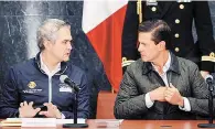  ??  ?? Informe. El jefe de Gobierno capitalino y Enrique Peña Nieto presentaro­n las medidas para la reconstruc­ción por el sismo.
