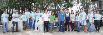  ??  ?? Davao City Water District’s Artificial Reefs Project in Brgy. Bago Aplaya gets support from
other agencies. Project organizers headed by OIC of DCWD’s Public Informatio­n/Relations Division Jovana Cresta T. Duhay lungsod (far R) pose with...