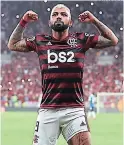  ?? FOTO: AFP ?? GAB1IEL BA1BOSA ma1có Dos DE los seis goles DEL Flamengo.