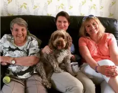  ?? (Chris Manby) ?? The writer (centre) with her mum (left) and sister Kate