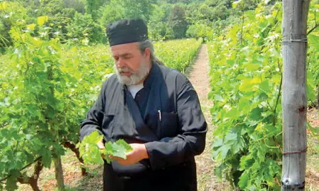  ??  ?? Monte Athos L’ospite più atteso è padre Epifanios di Mylopotamo­s