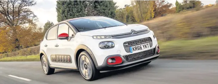  ??  ?? The ConnectedC­AM is on all top-specificat­ion Citroen C3 Flair trim models