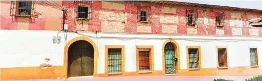  ?? LA RAZÓN / ALBERTO R. ROLDÁN ?? La Casa de las Cadenas de Novés y el Valle de los Caídos