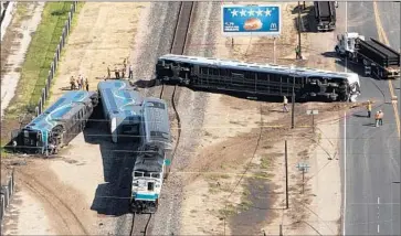  ?? Don Kelsen
Los Angeles Times ?? THE TELECONFER­ENCE between Metrolink officials focused on the safety of their Hyundai Rotem cab cars, which may have contribute­d to the February collision between a train and a truck in Oxnard.