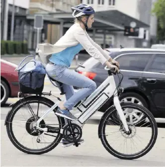  ?? KEY ?? Der Tempounter­schied von E-Bikes zu herkömmlic­hen Velos sei ein Risiko, argumentie­rt der VCS.