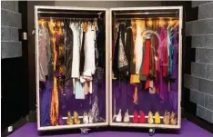  ?? Fotos: dpa ?? Hauptsache bunt: ein Kleidersch­rank von Prince.