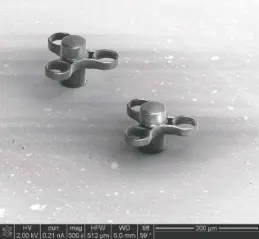  ?? PHOTO CONTRIBUTE­D BY ORNL ?? Oak Ridge National Laboratory Scientists have 3-D printed the world’s smallest fidget spinners.